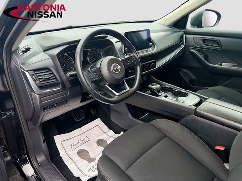 Used 2024 Nissan Rogue S image 11