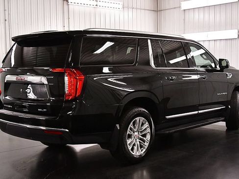Used 2024 GMC Yukon XL SLT w/ SLT Luxury Package AWD/4WD image 8