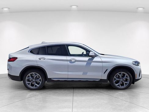 Used 2025 BMW X4 xDrive30i AWD/4WD image 8