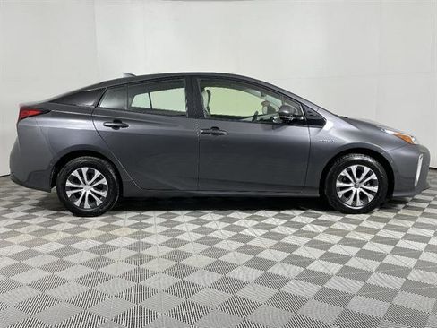 Used 2020 Toyota Prius XLE w/ Advanced Technology Package image 6