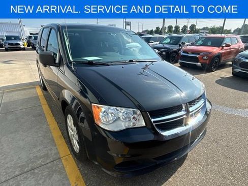 Used 2015 Dodge Grand Caravan American Value Package w/ UConnect Hands-Free Group FWD image 5