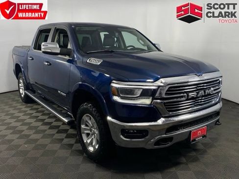 Used 2022 RAM 1500 Laramie AWD/4WD image 1