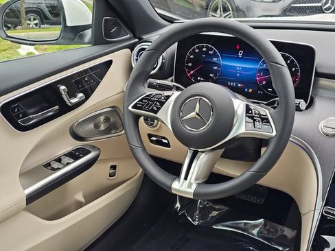 New 2025 Mercedes-Benz C 300 4MATIC Sedan image 29