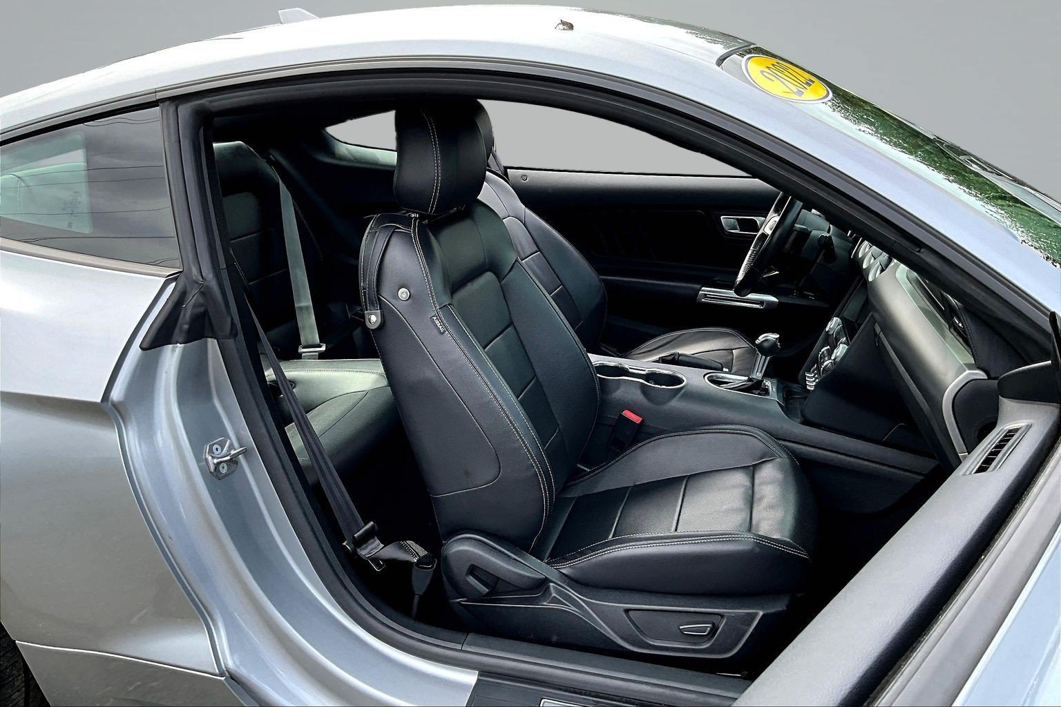 Used 2022 Ford Mustang Premium RWD image 24