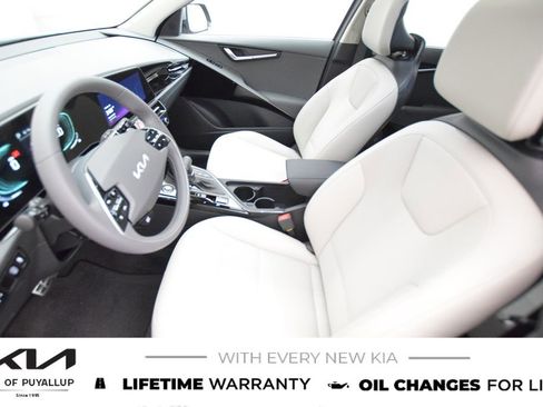 New 2025 Kia Niro EX Touring image 10
