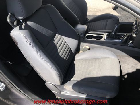 Used 2013 Dodge Challenger R/T image 18