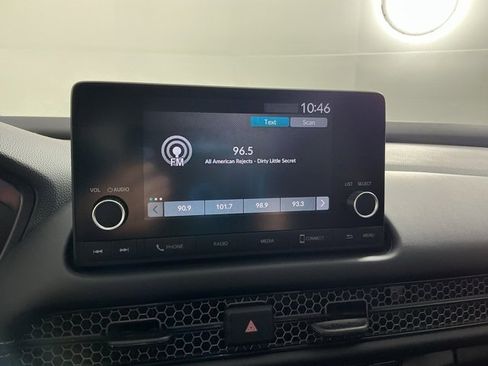 Certified 2025 Honda HR-V Sport image 27