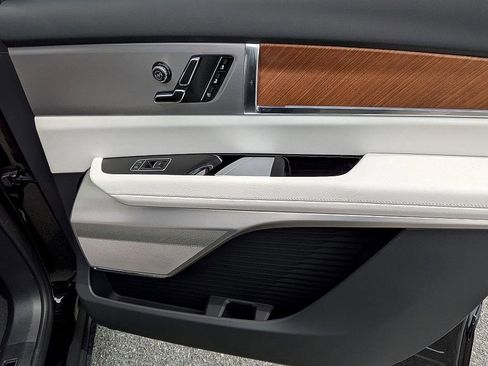 New 2026 Cadillac Vistiq Luxury image 35