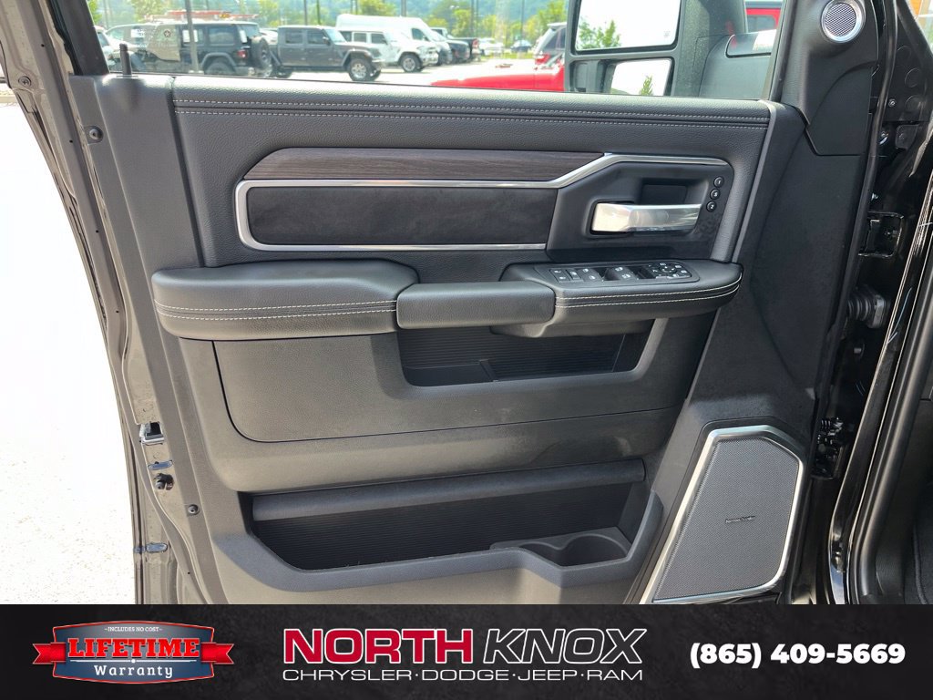 New 2027 RAM 2500 Laramie AWD/4WD image 5