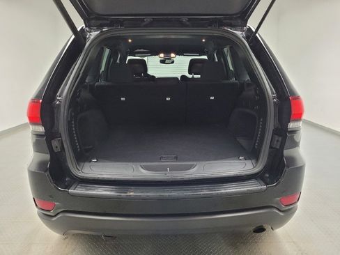 Used 2019 Jeep Grand Cherokee Laredo image 29