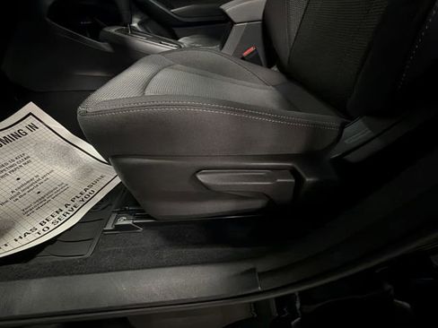 Used 2024 Subaru Crosstrek 2.0i Premium image 17