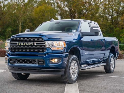 Used 2024 RAM 2500 Big Horn w/ Sport Appearance Package image 3