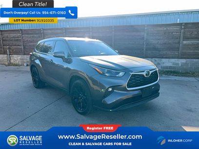 Used 2022 Toyota Highlander LE