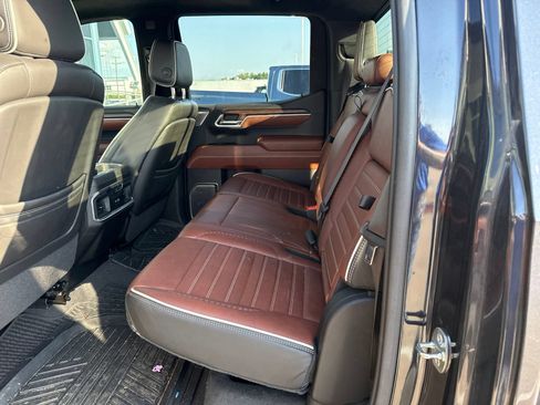 Used 2022 GMC Sierra 1500 Denali Ultimate AWD/4WD image 12