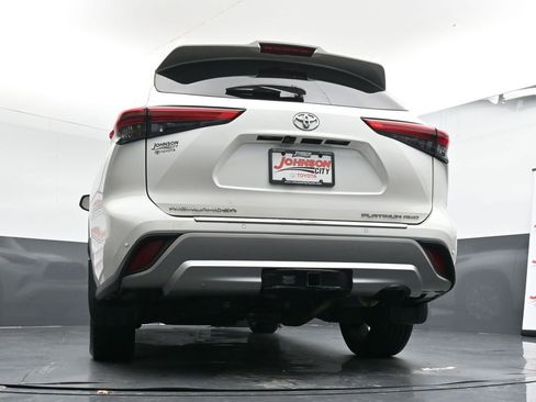 Used 2021 Toyota Highlander Platinum image 45