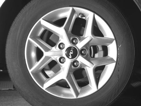 Used 2025 Kia Soul LX w/ LX Technology Package image 13