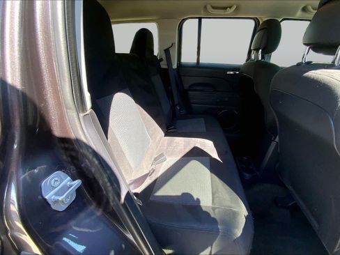 Used 2017 Jeep Patriot Sport AWD/4WD image 20
