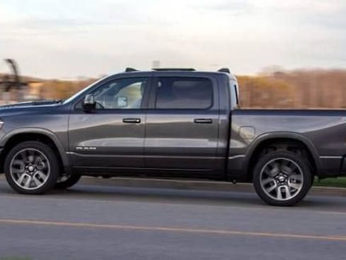 Used 2019 RAM 2500 Laramie AWD/4WD image 1
