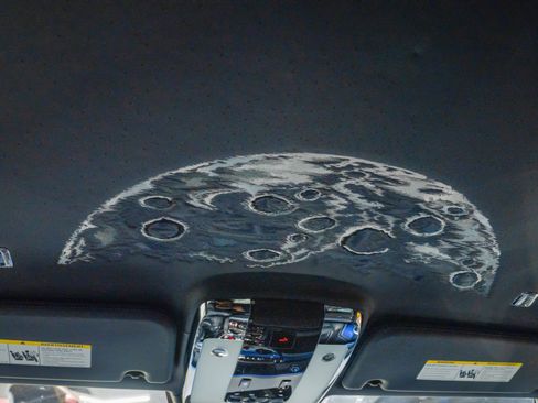 Used 2024 Rolls-Royce Cullinan Black Badge image 27