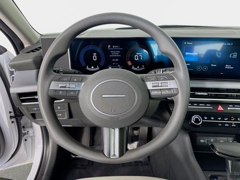 Certified 2025 Hyundai Sonata SE image 12