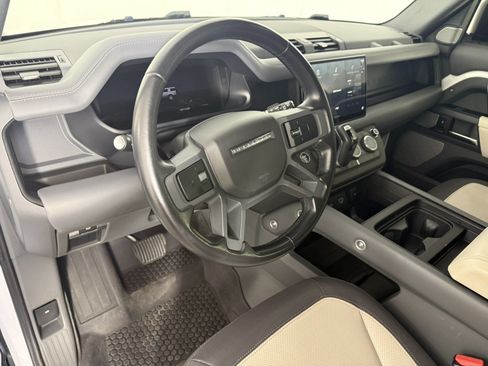 Used 2023 Land Rover Defender 130 X-Dynamic SE AWD/4WD image 19