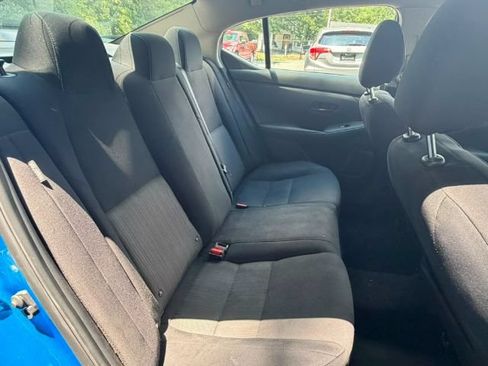 Used 2025 Nissan Sentra SV FWD image 18