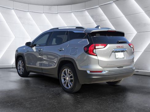 Used 2024 GMC Terrain SLT FWD image 5
