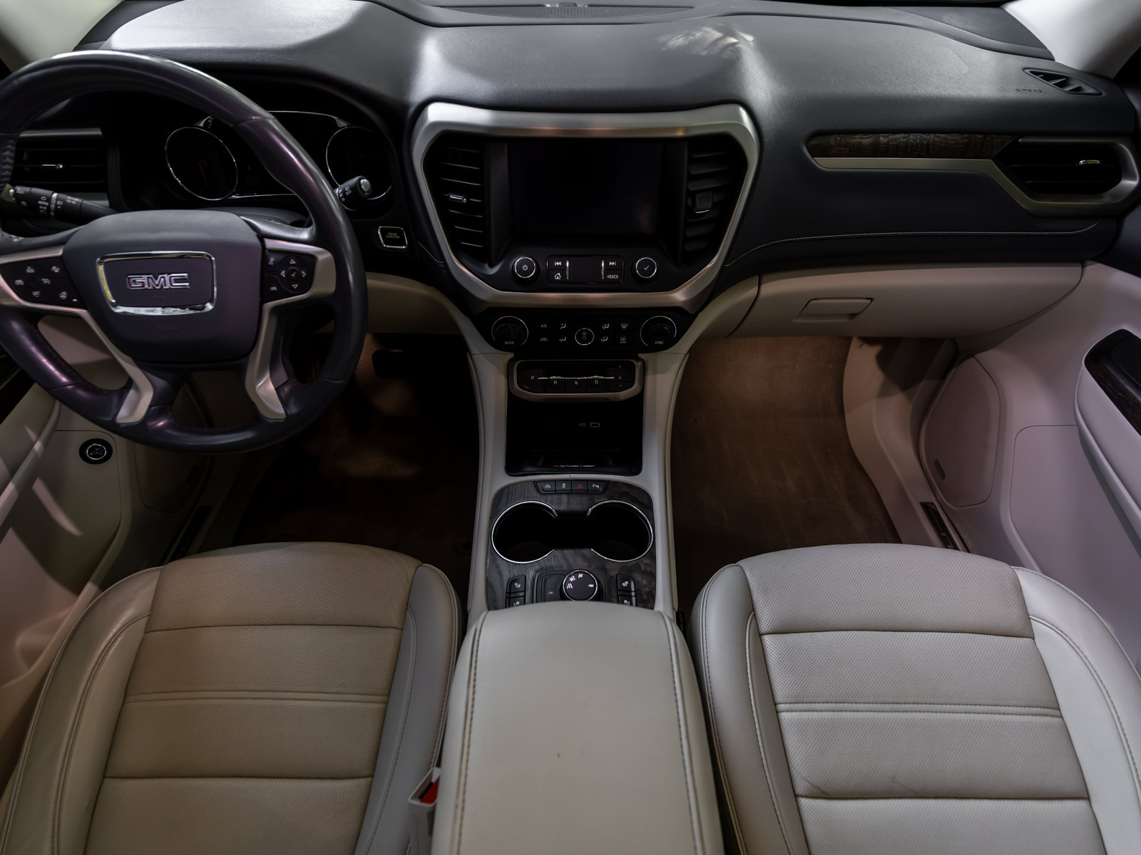 Used 2021 GMC Acadia Denali w/ Denali Technology Package FWD image 58