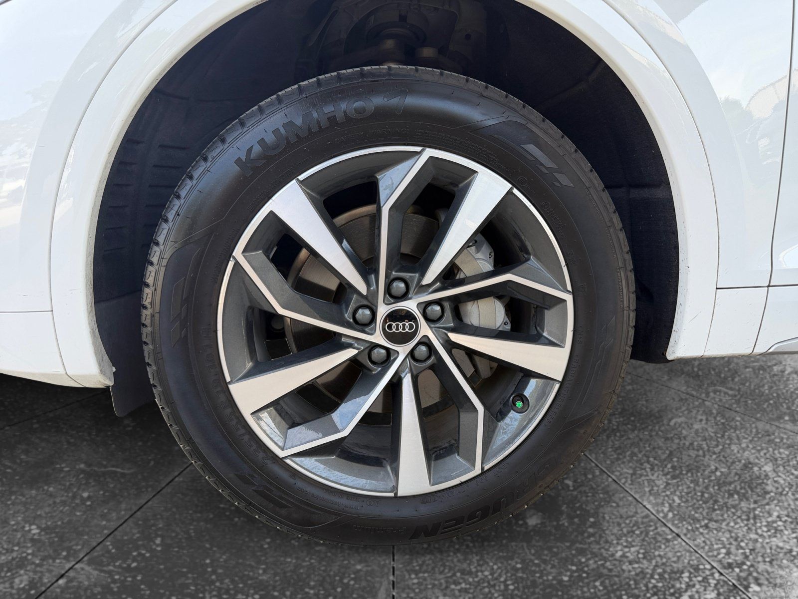 Used 2021 Audi Q5 2.0T Premium Plus w/ Premium Plus Package AWD/4WD image 9