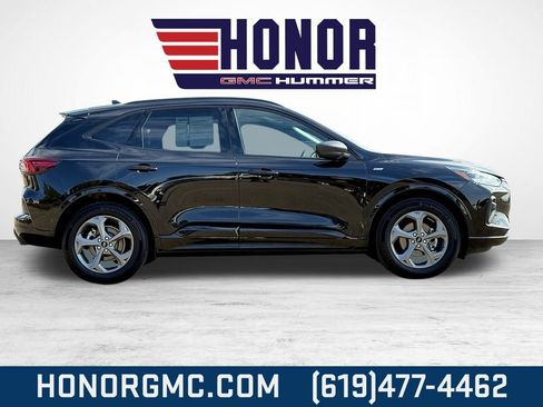 Used 2024 Ford Escape ST-Line image 2