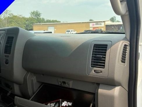 Used 2012 Nissan NV 3500 SV w/ Technology Pkg RWD image 38