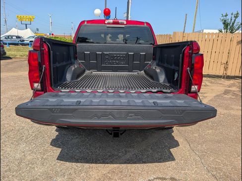 Used 2024 Chevrolet Colorado Z71 w/ Z71 Convenience Package 2 AWD/4WD image 21