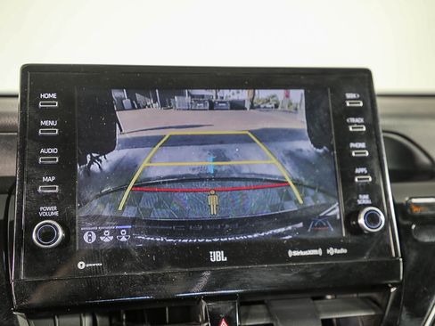 Used 2024 Toyota Camry XLE image 22