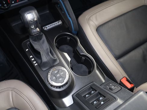 Used 2022 Ford Bronco Wildtrak image 30