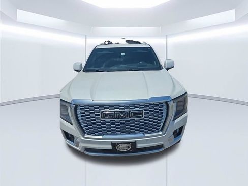 Used 2021 GMC Yukon XL Denali w/ Denali Ultimate Package AWD/4WD image 5