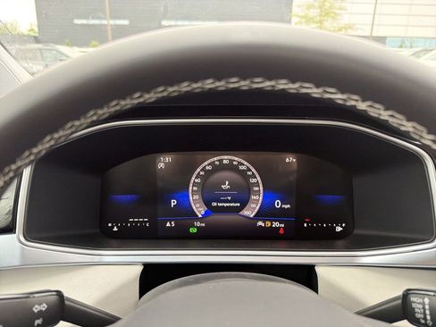 New 2026 Volkswagen Taos SE FWD image 26