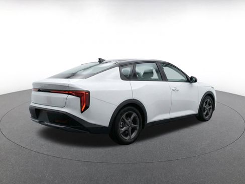 Used 2025 Kia K4 FWD image 7