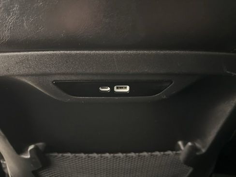 Used 2025 Chrysler Pacifica Select image 30