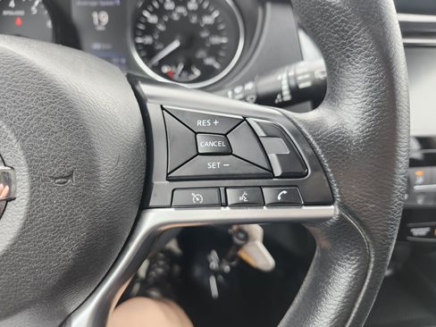 Used 2018 Nissan Rogue S FWD image 29