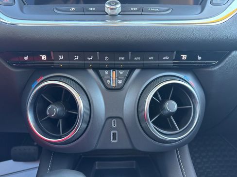 Used 2023 Chevrolet Blazer LT w/ Sound & Technology Package image 7