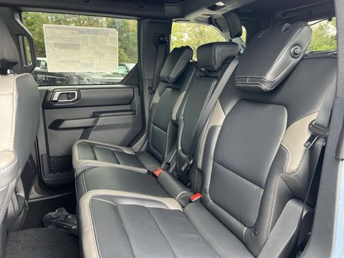 New 2025 Ford Bronco Outer Banks image 24