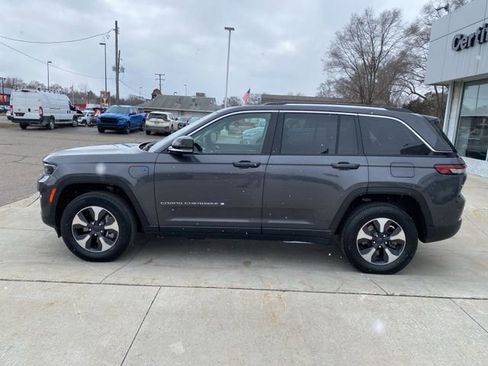 Used 2022 Jeep Grand Cherokee Limited 4xe image 9