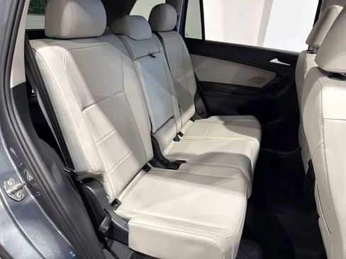 Used 2021 Volkswagen Tiguan SEL AWD/4WD image 89