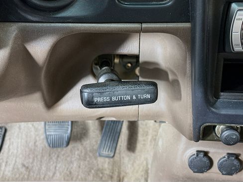 Used 1998 Toyota Tacoma 4x4 Xtracab V6 image 14