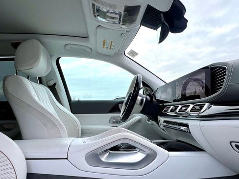 Certified 2024 Mercedes-Benz Maybach GLS 600 Maybach GLS 600 image 20