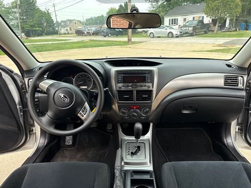 Used 2011 Subaru Impreza 2.5i AWD/4WD image 9