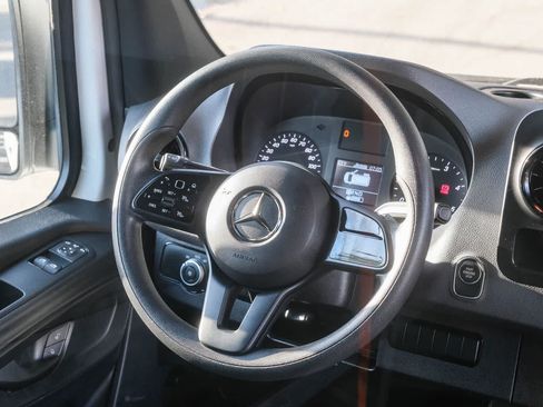 Used 2023 Mercedes-Benz Sprinter 2500 image 15