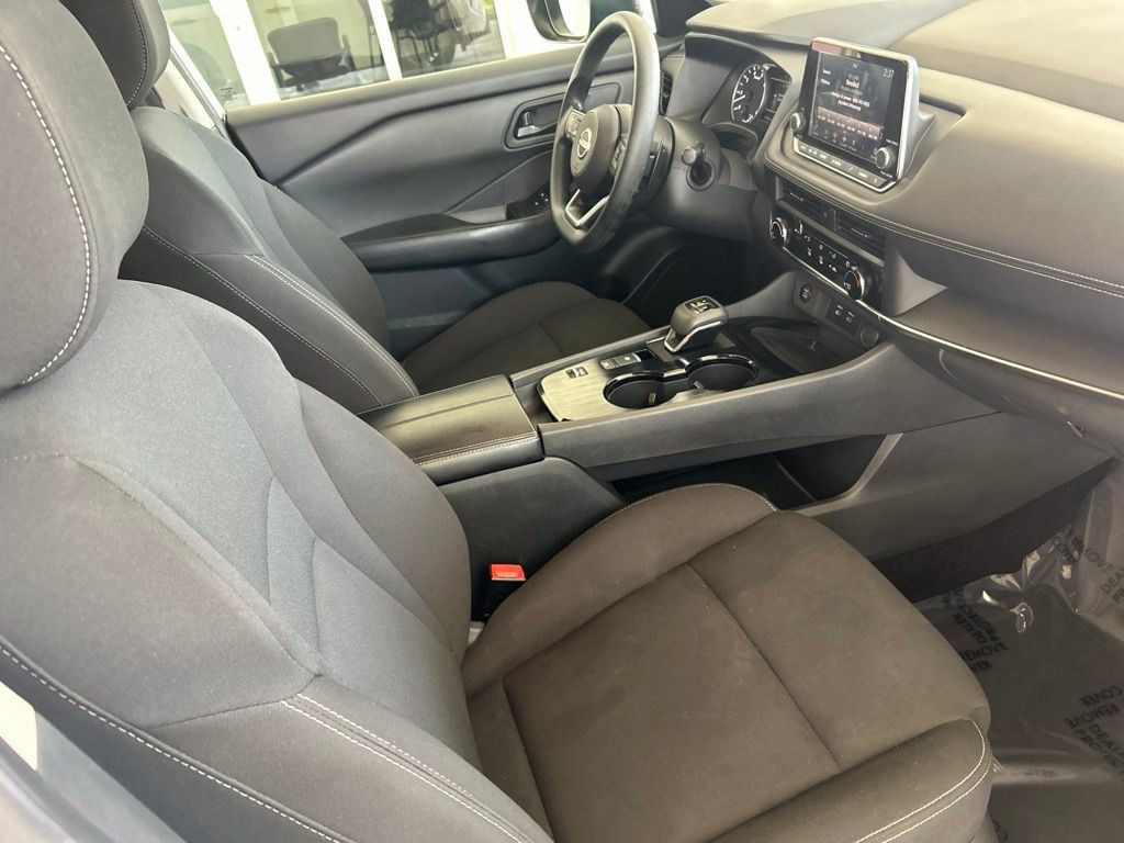 Used 2024 Nissan Rogue S FWD image 22