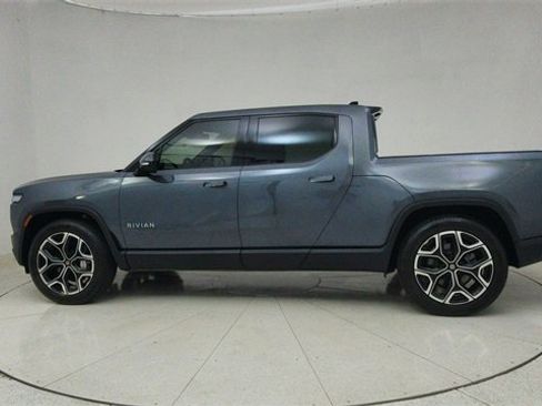 Used 2025 Rivian R1T Adventure image 65