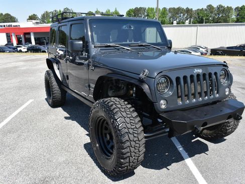 Used 2018 Jeep Wrangler Unlimited Sport S AWD/4WD image 4